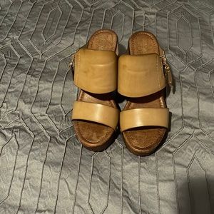 Size 9 tan sandals